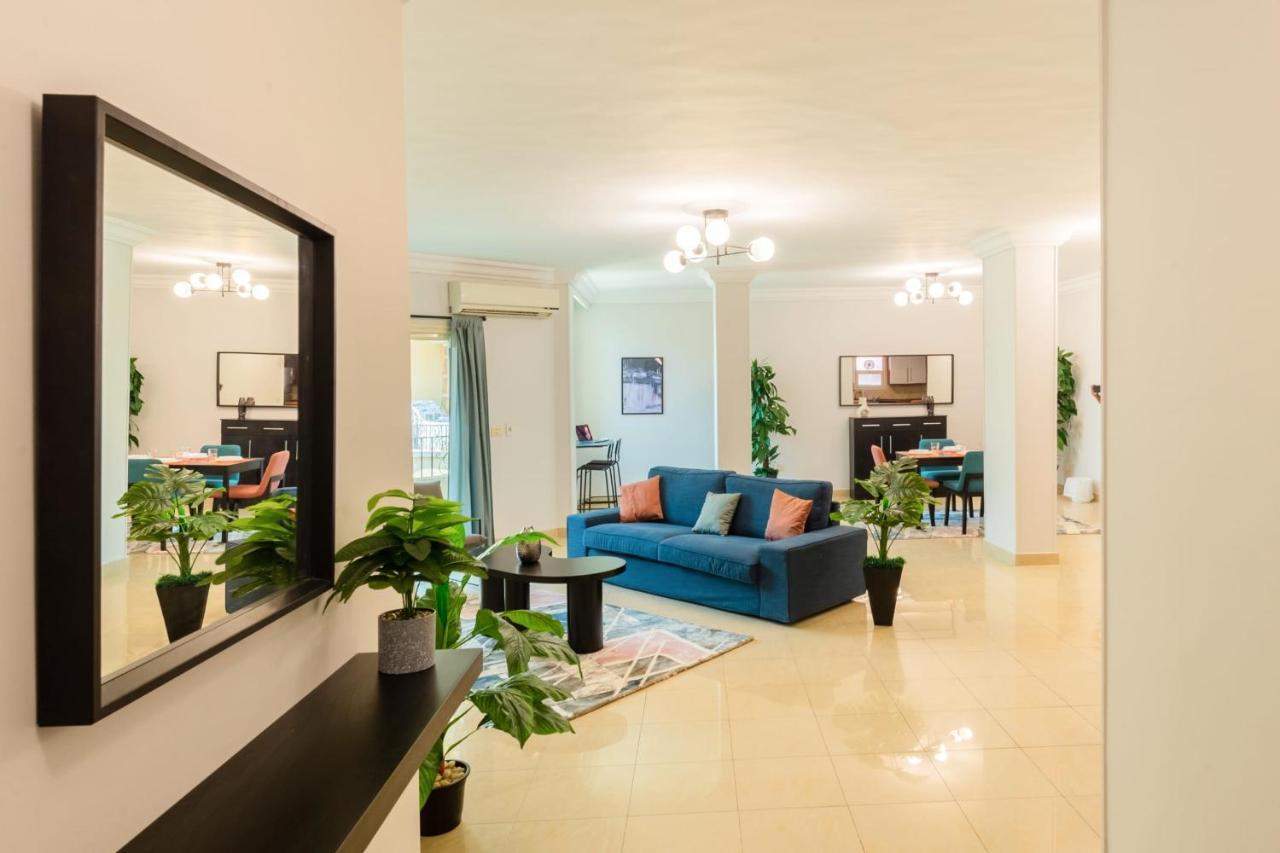 Distinct & Decent 2 Bdr Apt Steps From Nightlife And Airport 开罗 外观 照片