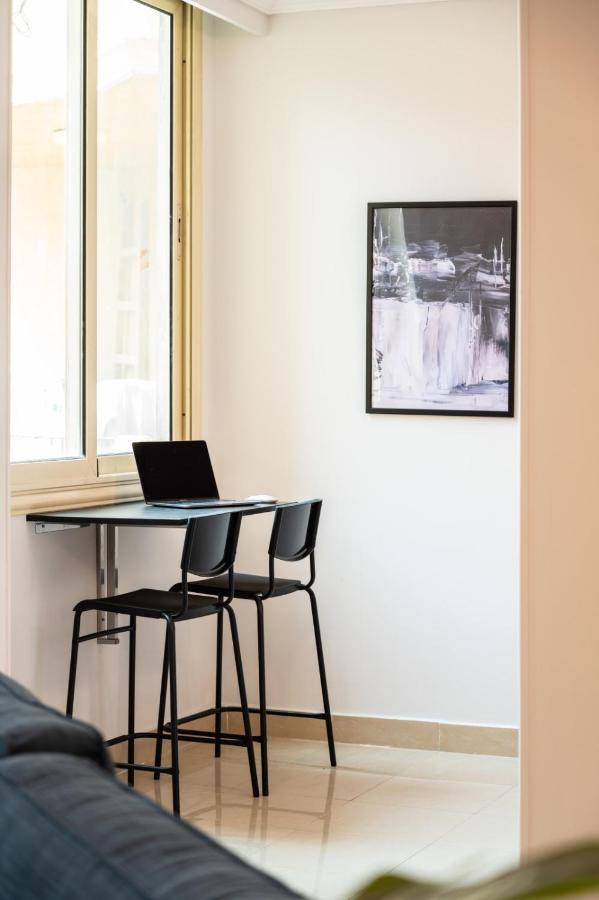 Distinct & Decent 2 Bdr Apt Steps From Nightlife And Airport 开罗 外观 照片