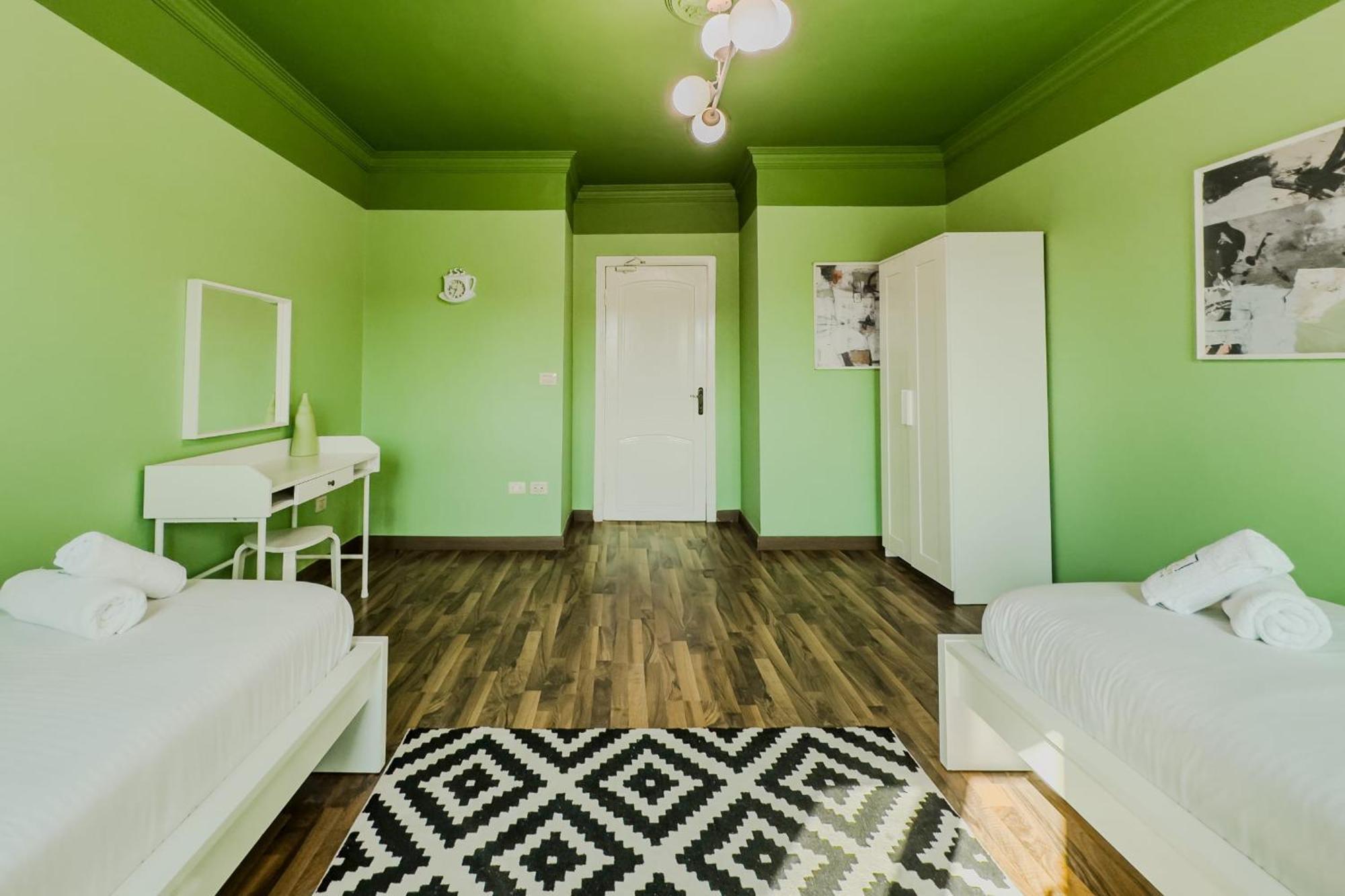 Distinct & Decent 2 Bdr Apt Steps From Nightlife And Airport 开罗 外观 照片