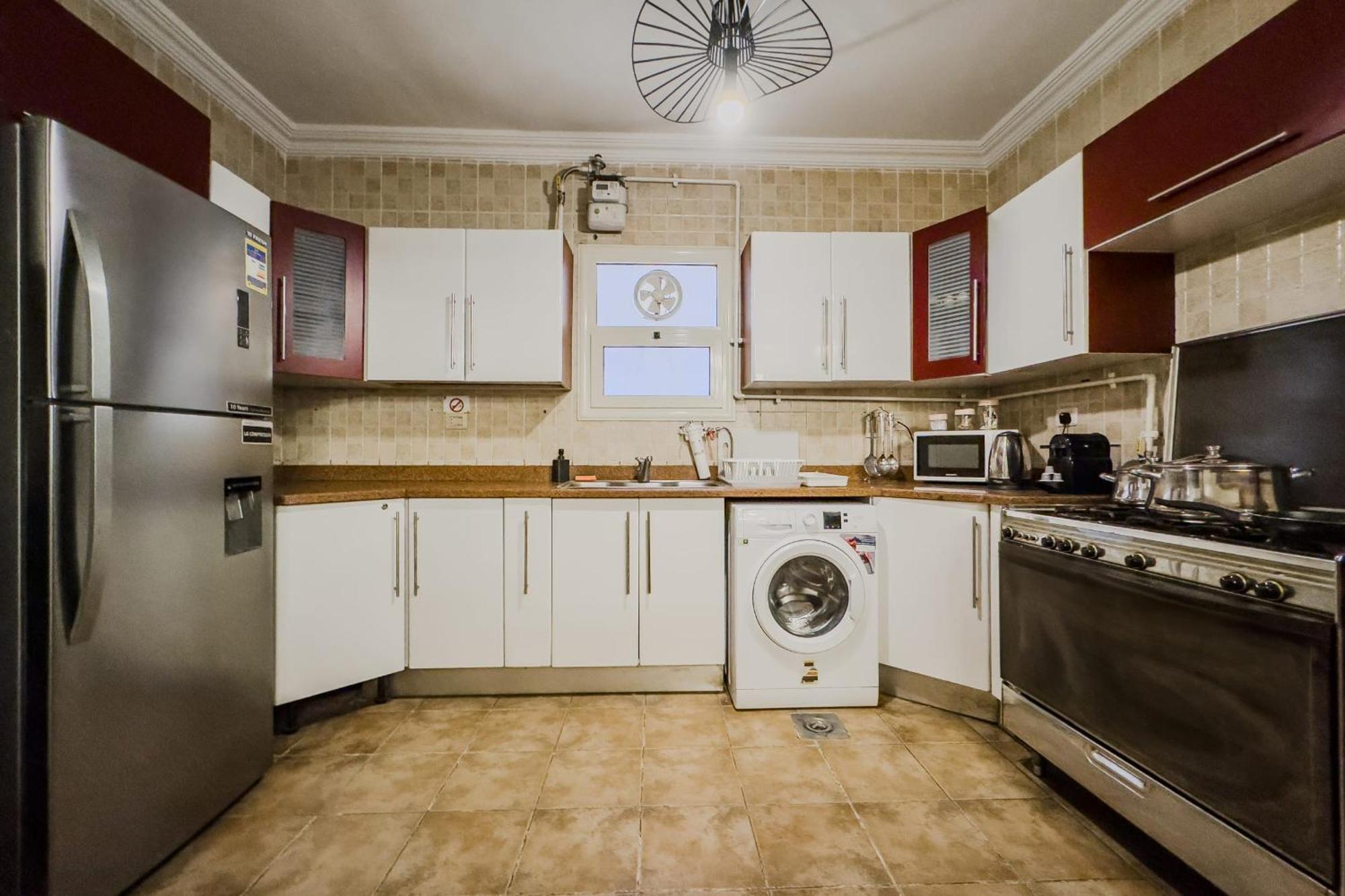 Distinct & Decent 2 Bdr Apt Steps From Nightlife And Airport 开罗 外观 照片