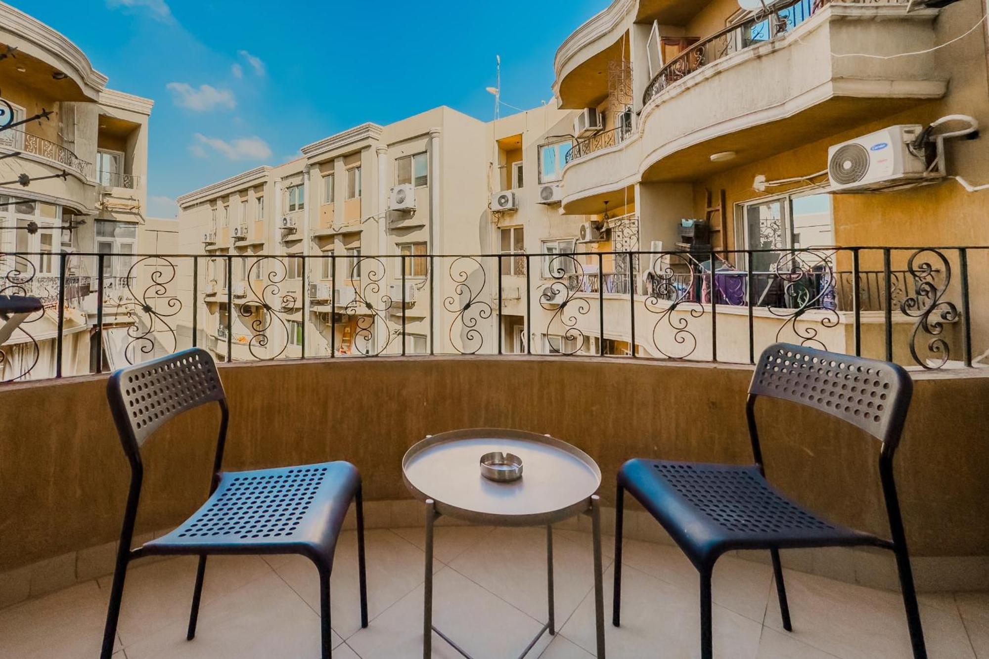 Distinct & Decent 2 Bdr Apt Steps From Nightlife And Airport 开罗 外观 照片